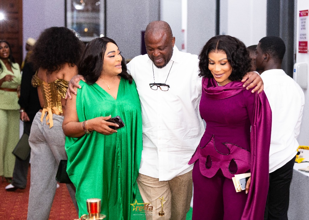 compressed_REEFA_180